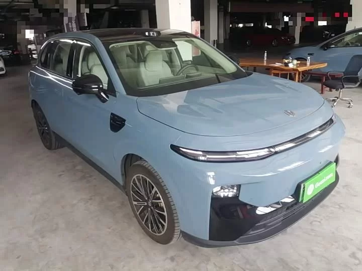 Leapmotor B10