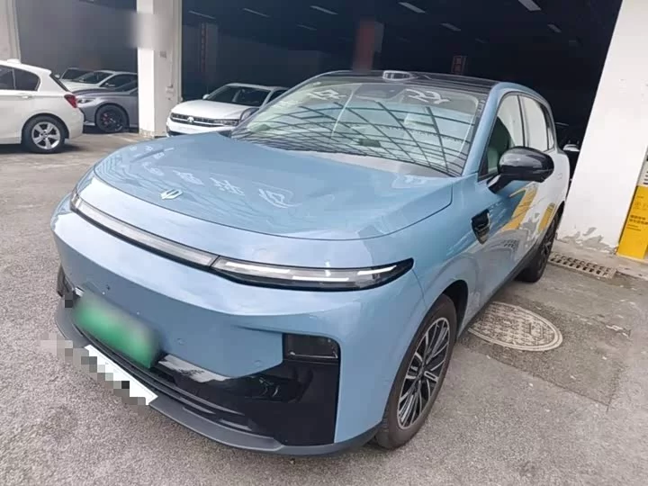 Leapmotor B10