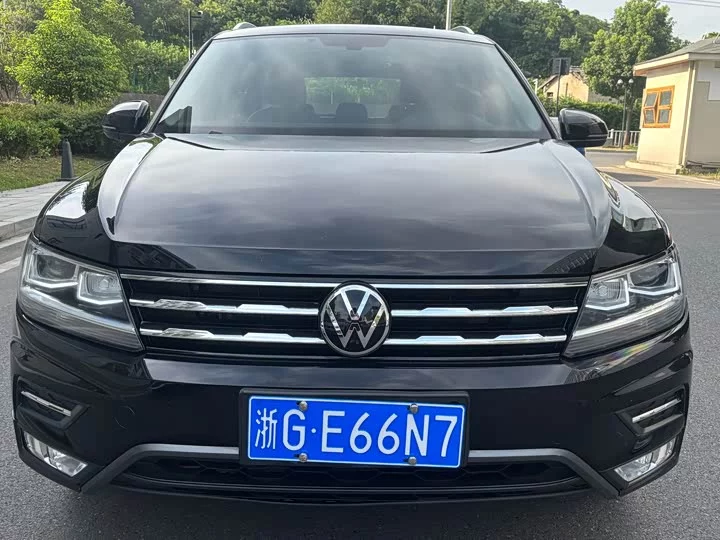Volkswagen Tiguan L