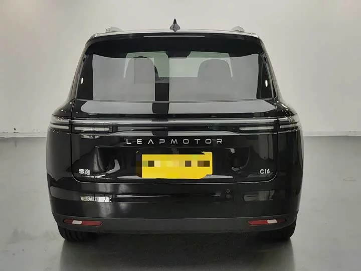 Leapmotor C16