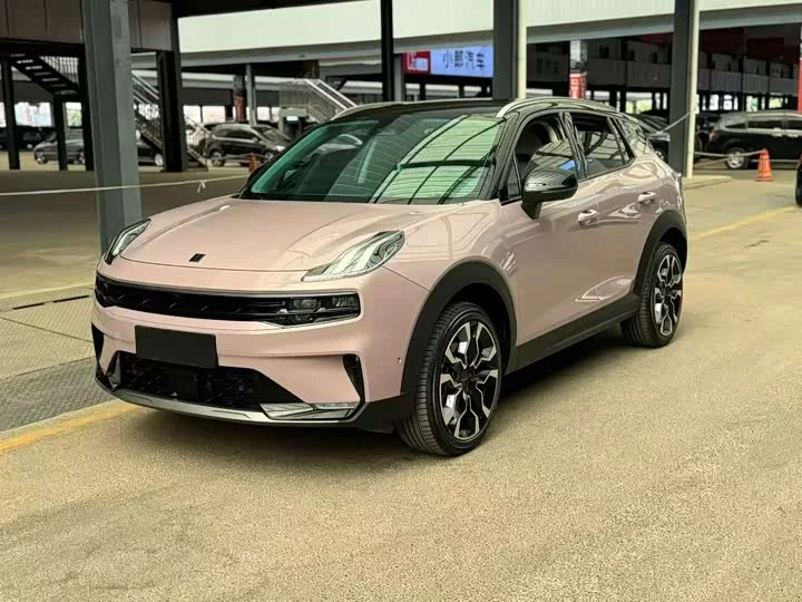 Lynk & Co 06