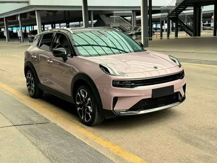 Lynk & Co 06