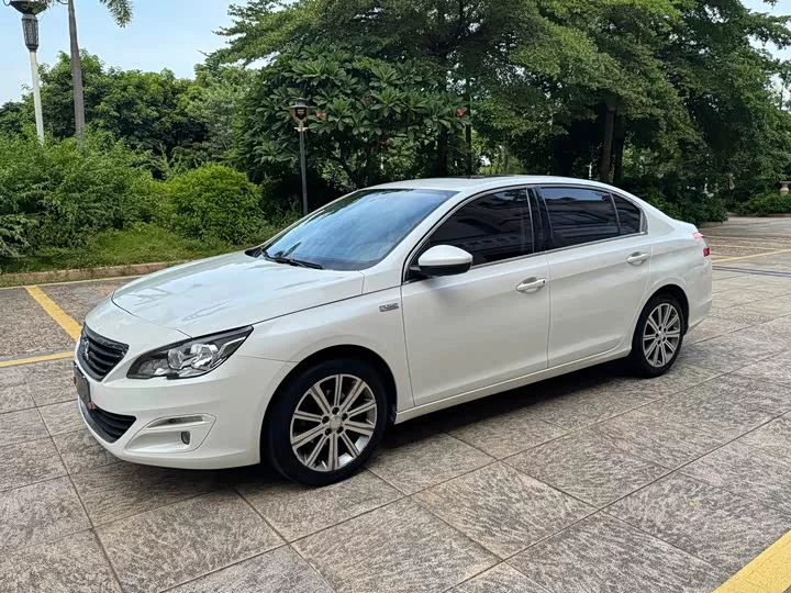 Peugeot 408