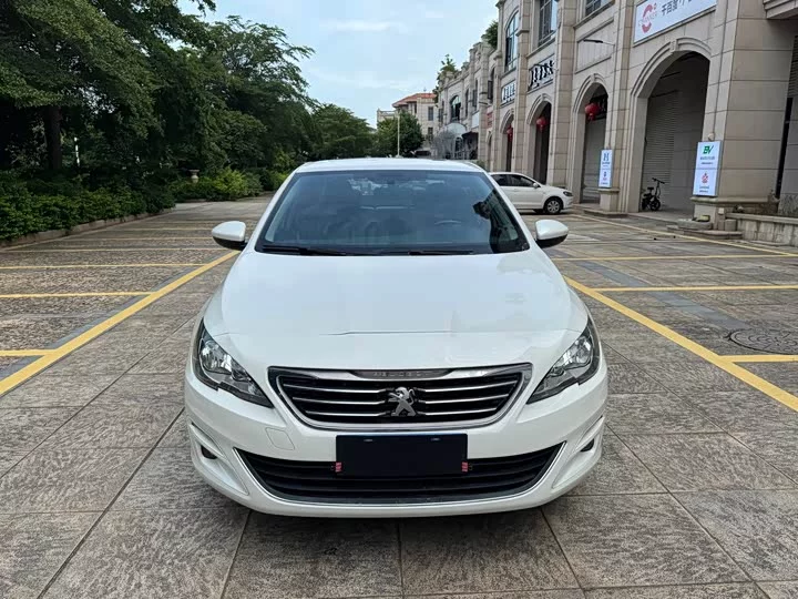 Peugeot 408