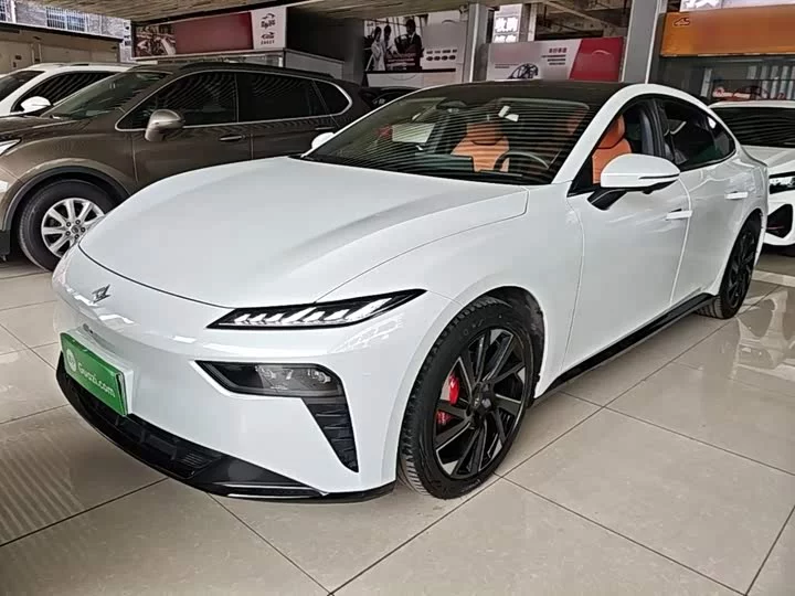 Dongfeng eπ007