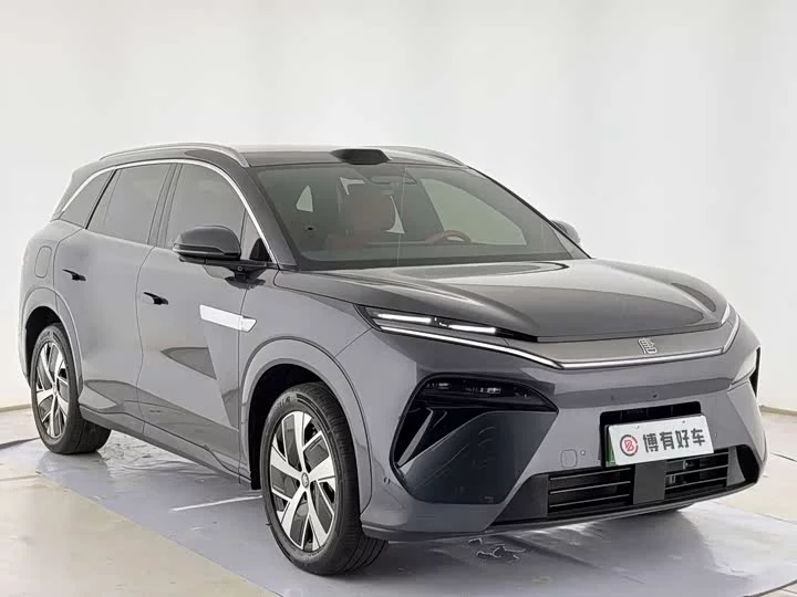 BYD Tang L