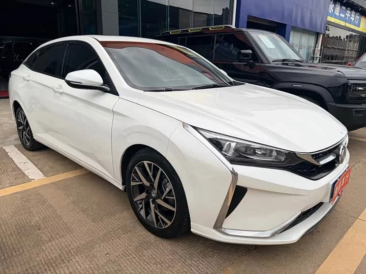 Dongfeng Yixuan