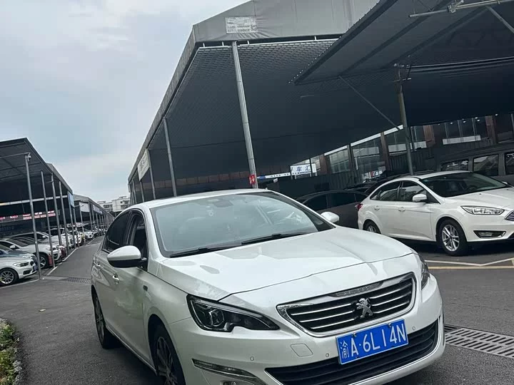 Peugeot 408