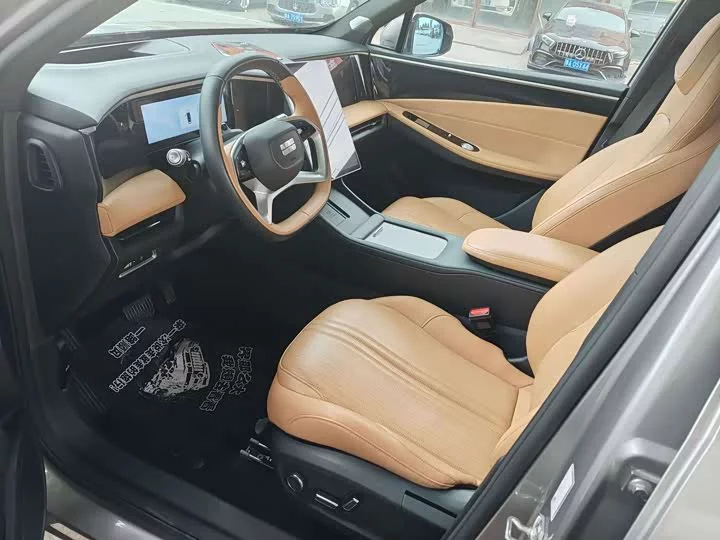 Geely Galaxy L7
