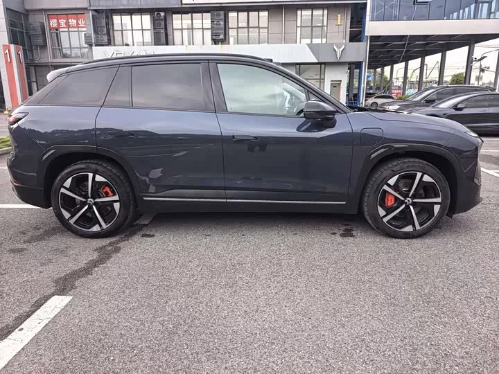 NIO ES7