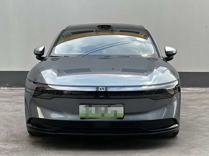 ZEEKR 007