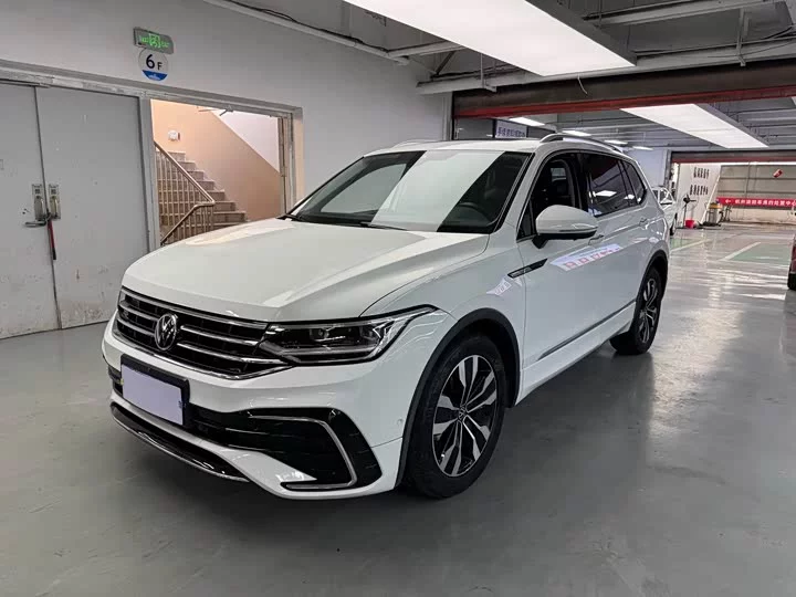 Volkswagen Tiguan L