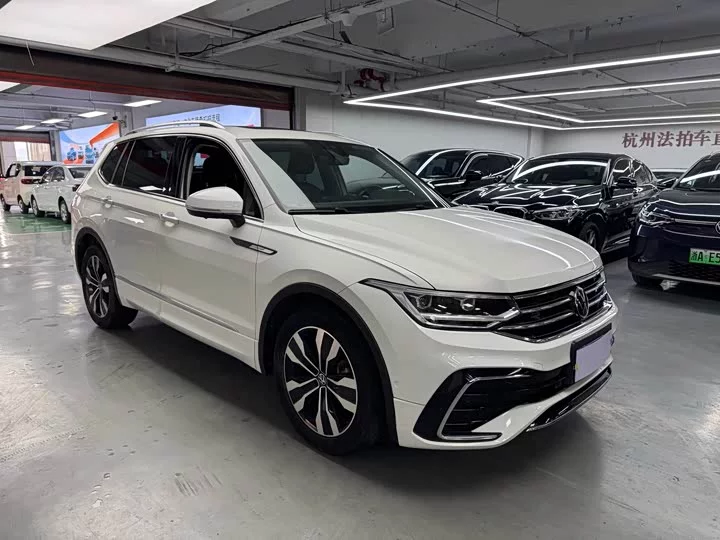 Volkswagen Tiguan L
