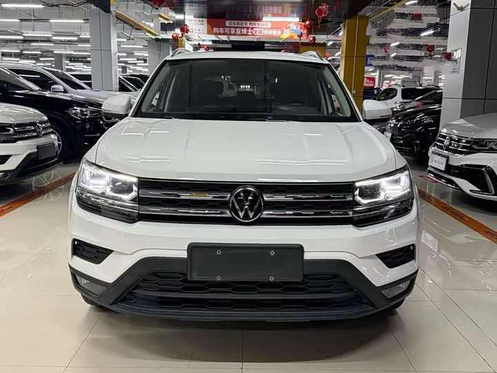 Volkswagen Tharu
