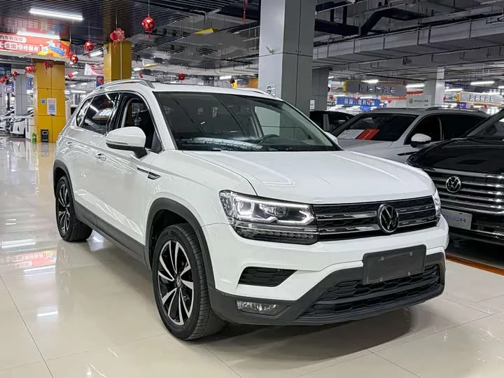 Volkswagen Tharu