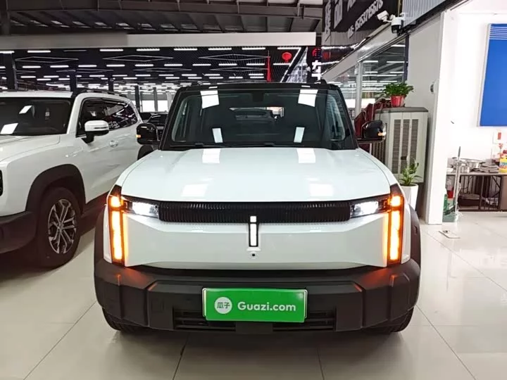 iCAR 03