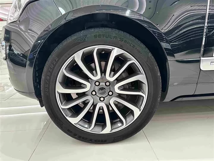 Land Rover range rover