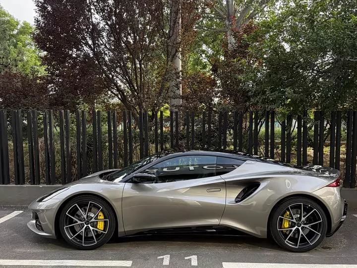 Lotus EMIRA