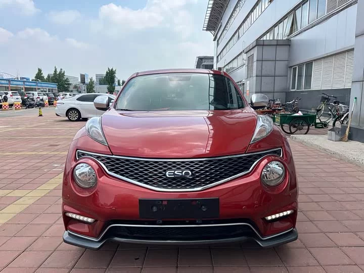 Infiniti ESQ