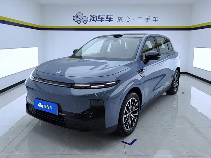 Leapmotor B10