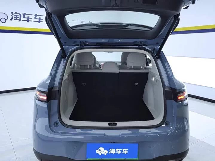 Leapmotor B10