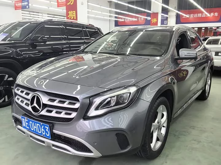 Mercedes-Benz GLA
