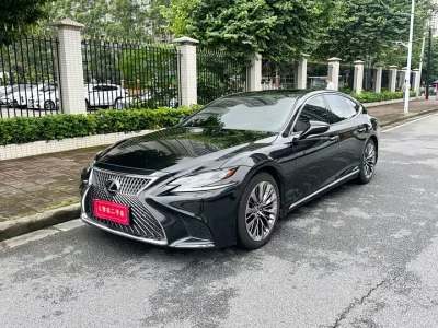 Lexus LS