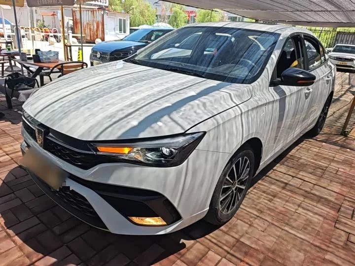 Roewe i5