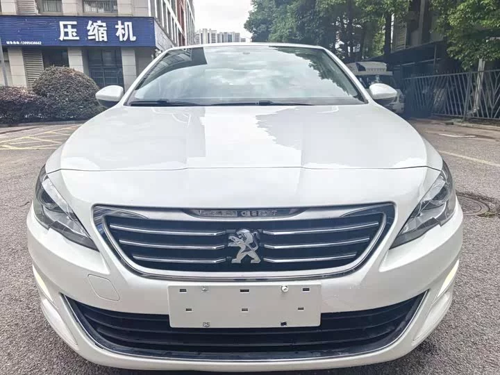 Peugeot 408