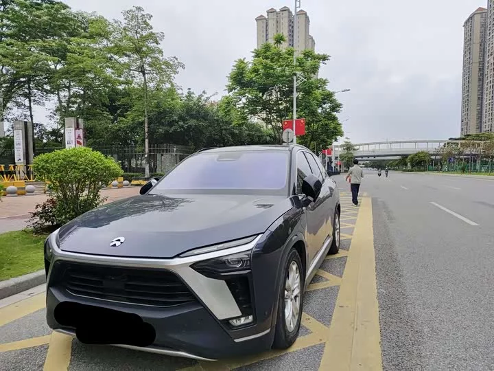 NIO ES8