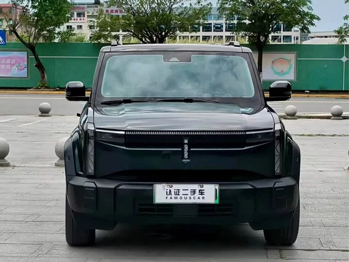 iCAR 03