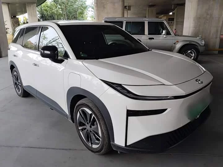 Toyota Bozhi 3X