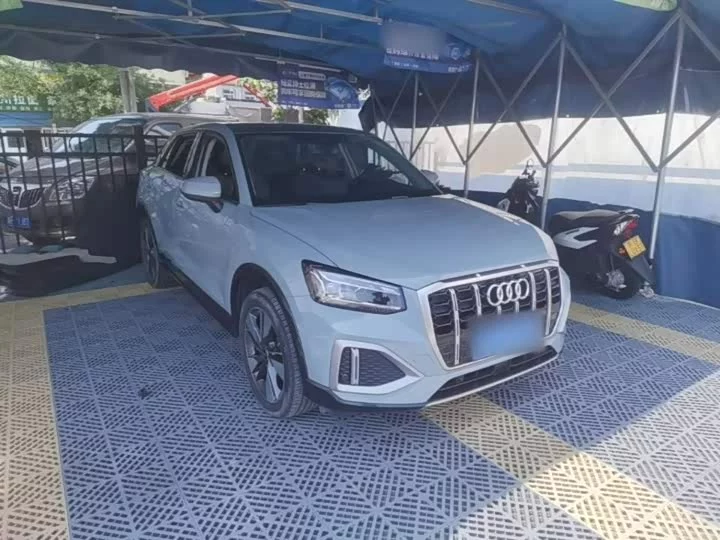 Audi Q2L