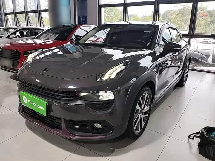 Lynk & Co 02
