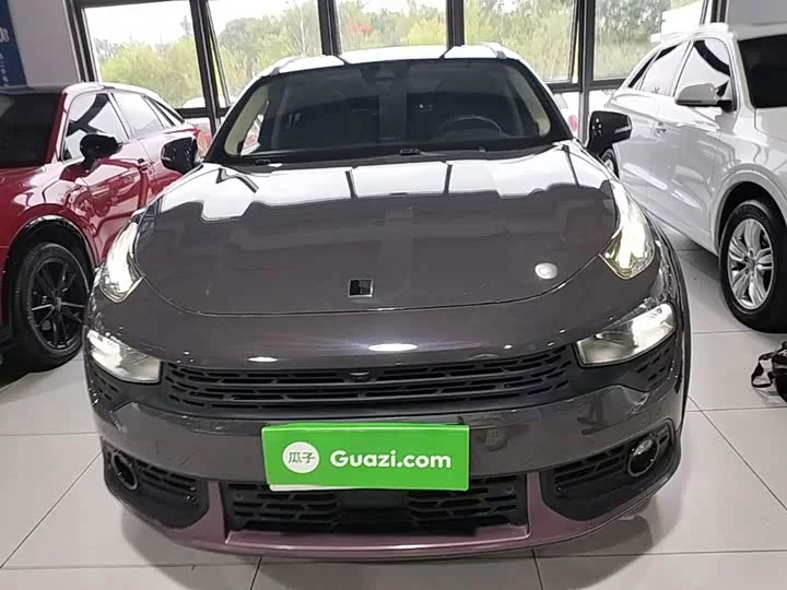 Lynk & Co 02