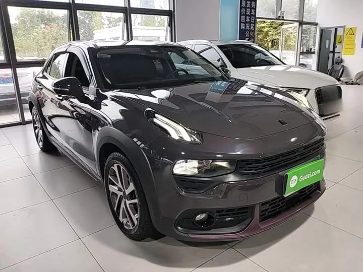 Lynk & Co 02