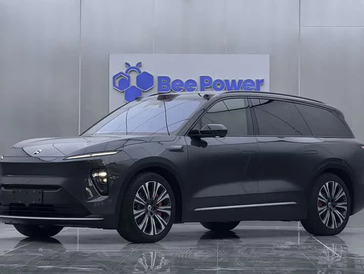 NIO ES8