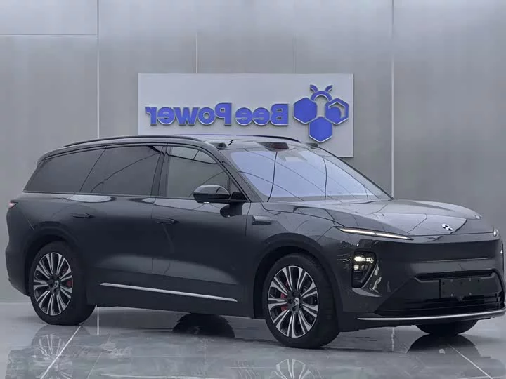 NIO ES8