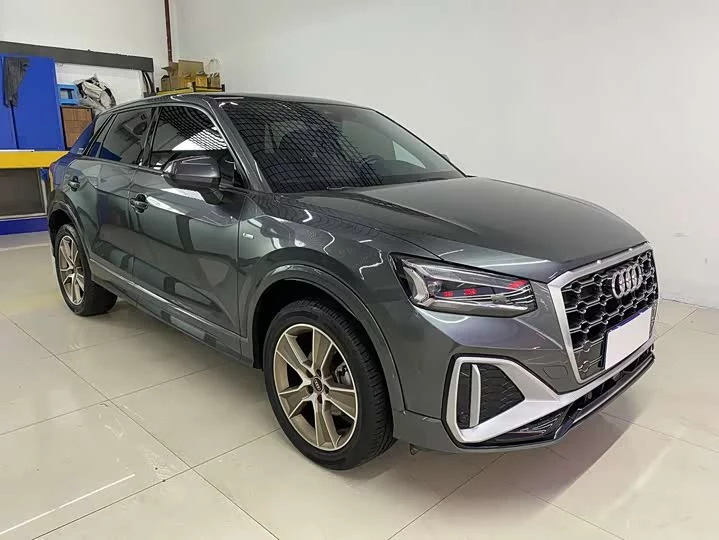 Audi Q2L