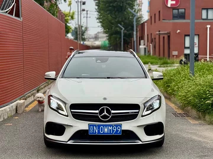 Mercedes-Benz GLA AMG