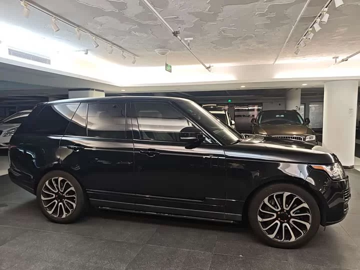 Land Rover range rover