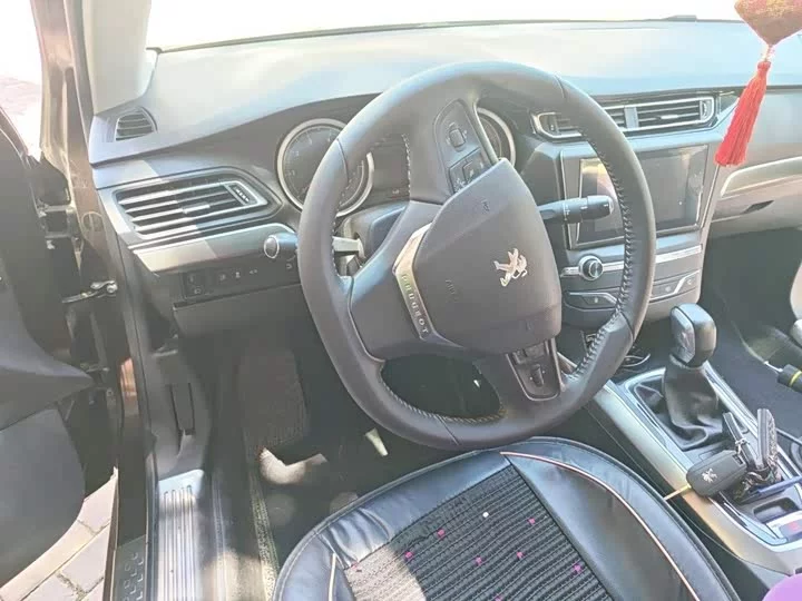 Peugeot 408