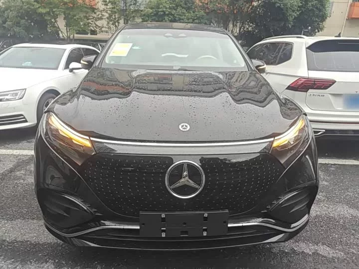 Mercedes-Benz EQS SUV