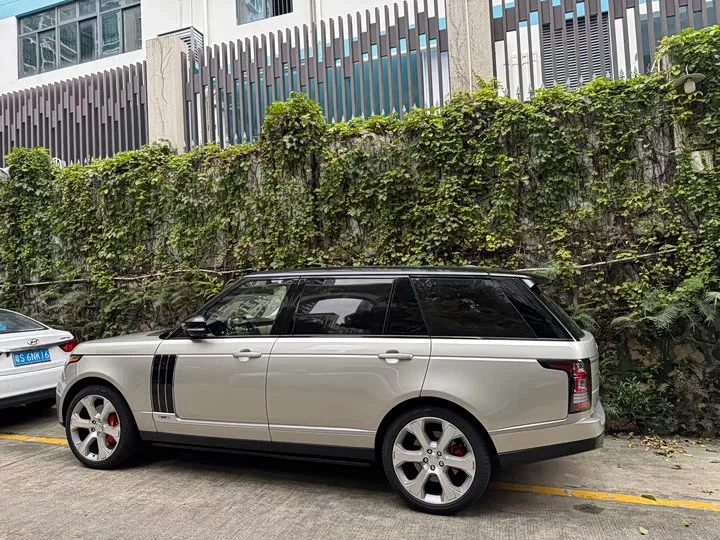 Land Rover range rover