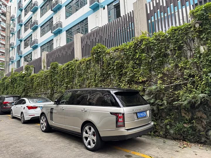 Land Rover range rover