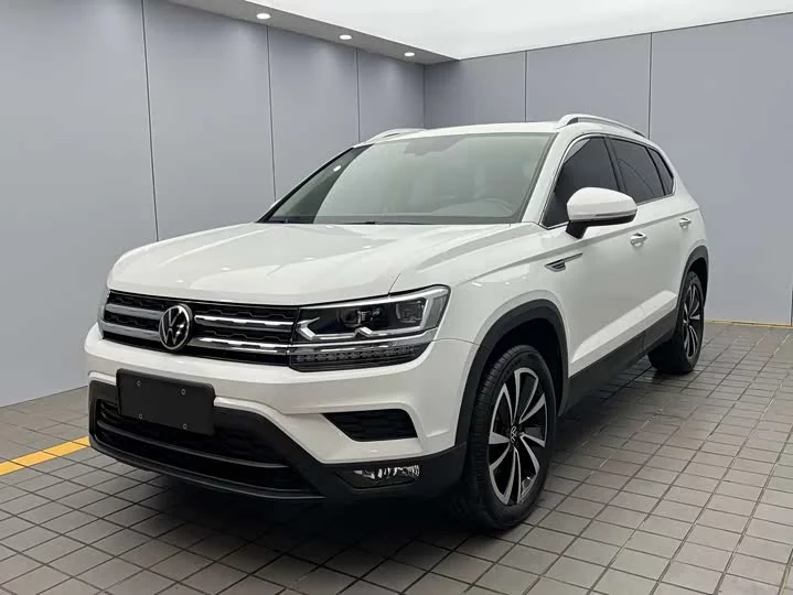 Volkswagen Tharu