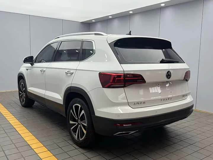 Volkswagen Tharu