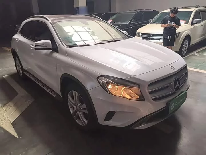 Mercedes-Benz GLA