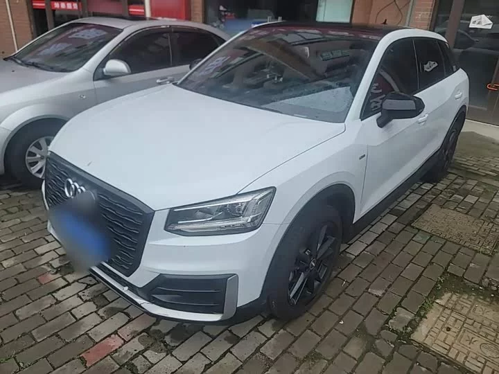 Audi Q2L