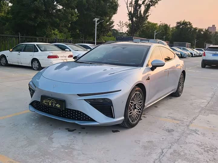 NETA Nezha S